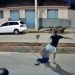 Homem é procurado após chutar cabeça de mulher durante briga em Muzambinho, MG