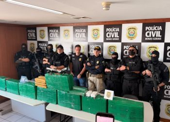 Submetralhadoras e 200 kg de drogas são apreendidos e duas pessoas são presas em Uberlândia na operação 'Cerco Fechado'